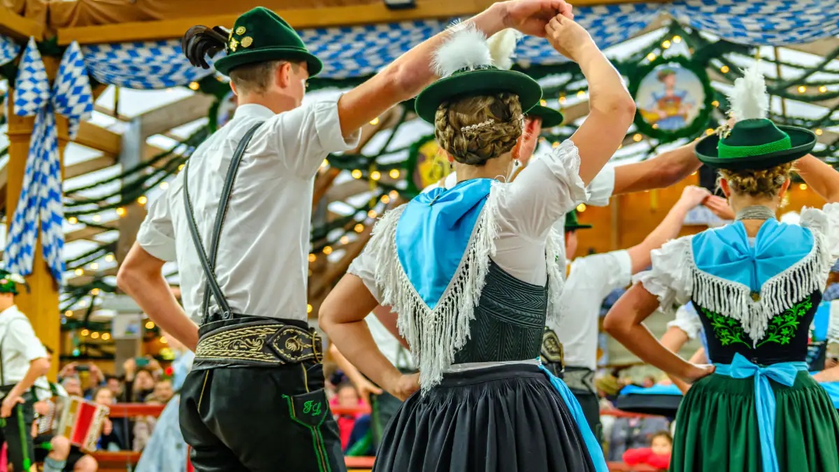 Oktoberfest-Betrug: Wirte warnen vor perfiden Maschen und leeren Konten