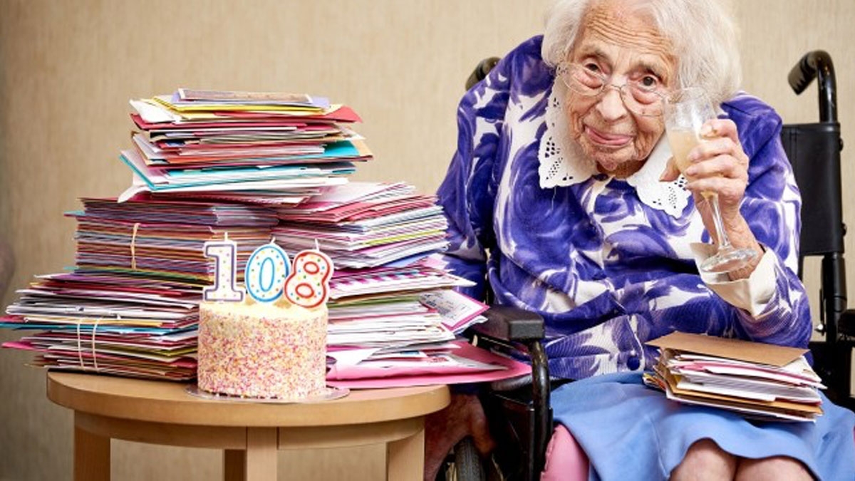 108-jährige Frau nennt Champagner als Grund für ihr langes Leben