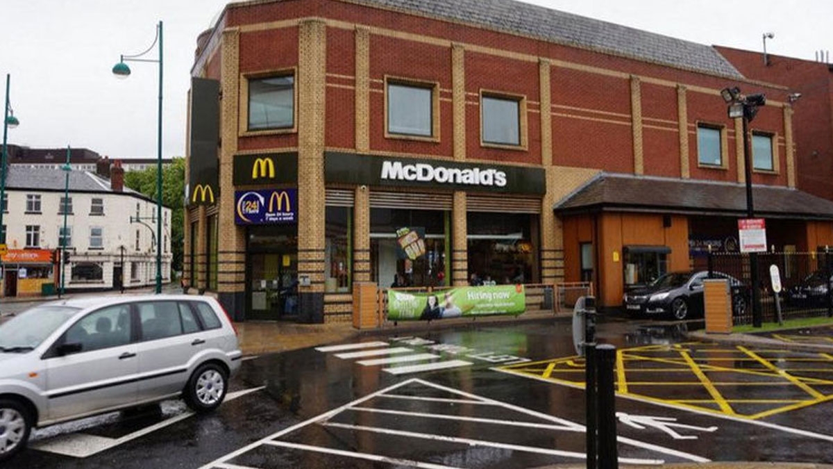 McDonald’s hatte an Weihnachten geöffnet und verteilte Essen an Obdachlose