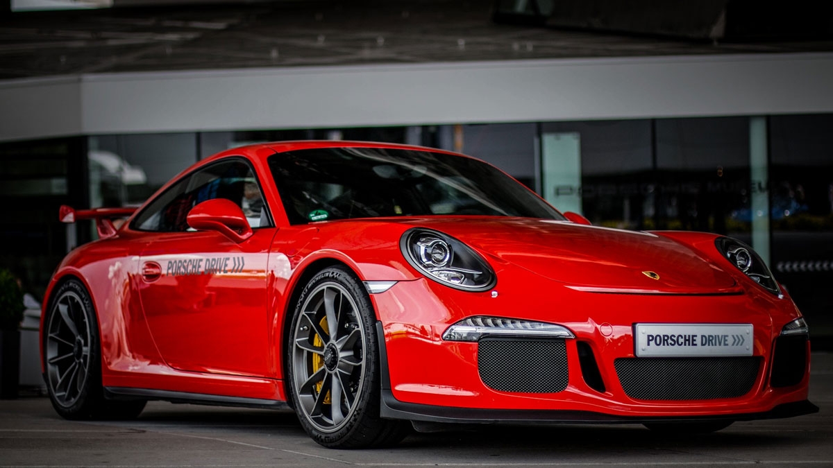 Porsche 911 ist unter seiner Würde: Ferrari-Fahrer verlangt einen Lamborghini als Ersatzwagen