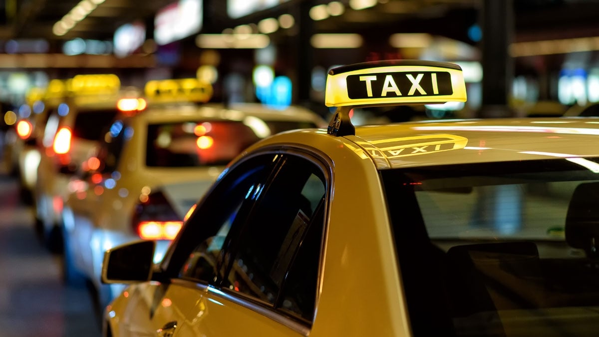 München: Ärzte, Schwestern und Pfleger dürfen ab sofort kostenlos Taxi fahren