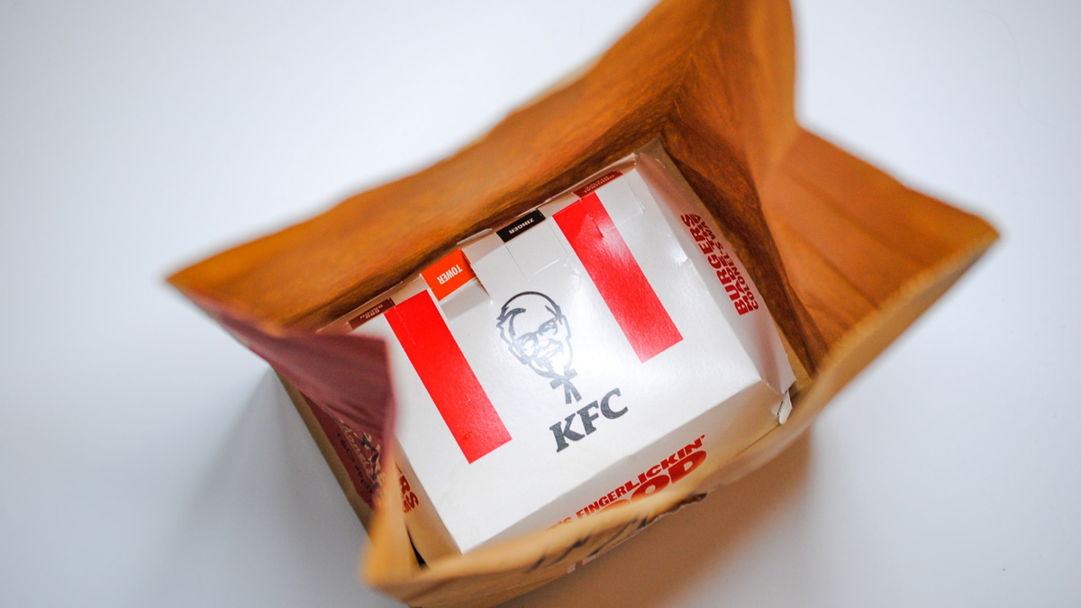Hartes Urteil: Studenten betrügen KFC um 7.500 Euro