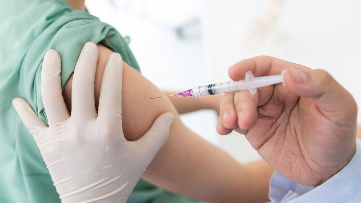 Tote nach Moderna-Impfung: Japan zieht 1,6 Millionen Ampullen aus dem Verkehr
