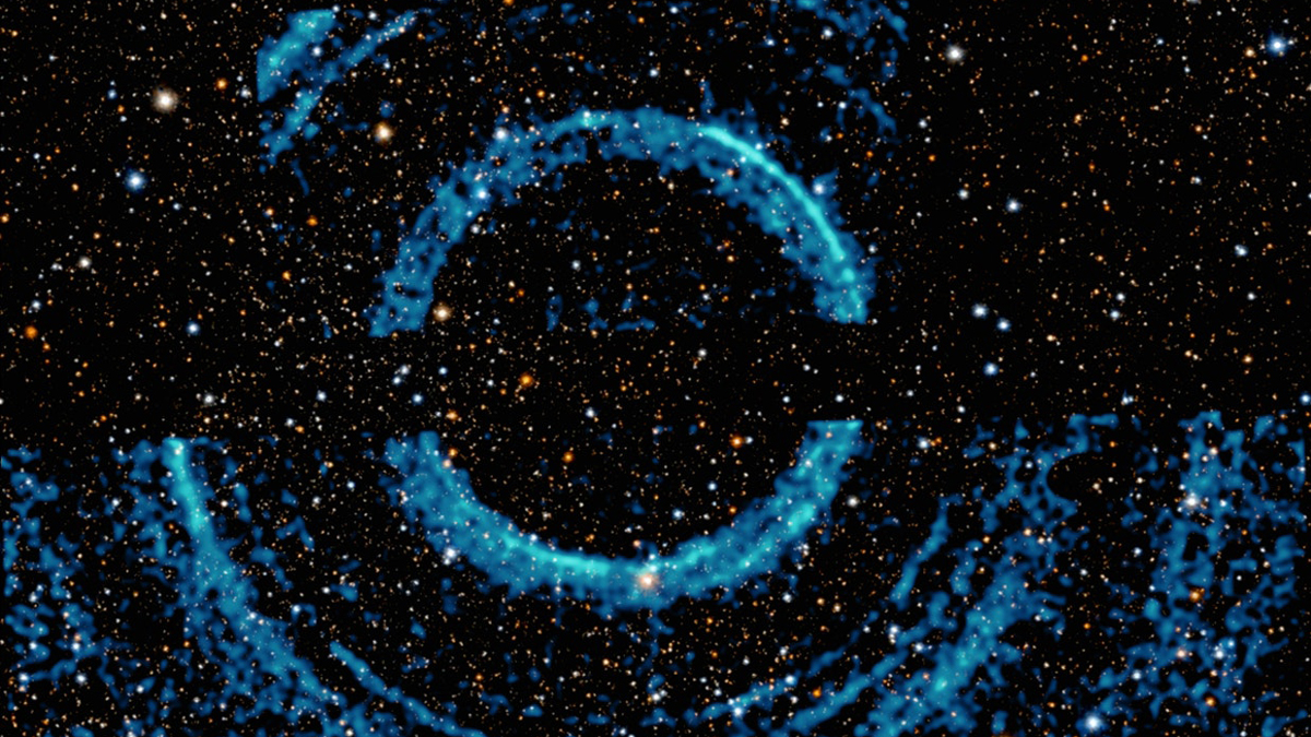 Schwarzes Loch: NASA veröffentlicht Bild mit mysteriösen Ringformationen