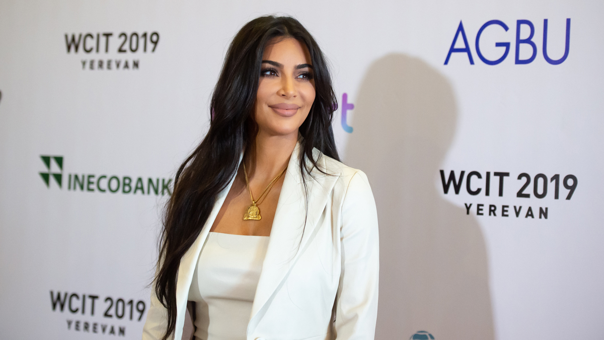 Kim Kardashian zeigt skurrilsten Fetisch-Look des Jahres