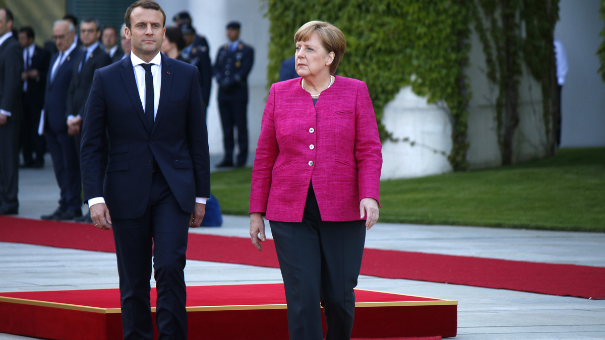 Merkel-Abschied: Was nun aus ihrer Blazer-Sammlung wird