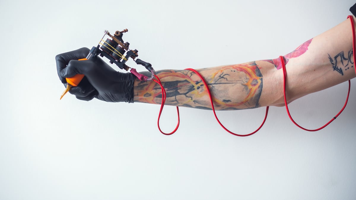 Neue Studie: So gefährlich sind Tattoos für die Gesundheit