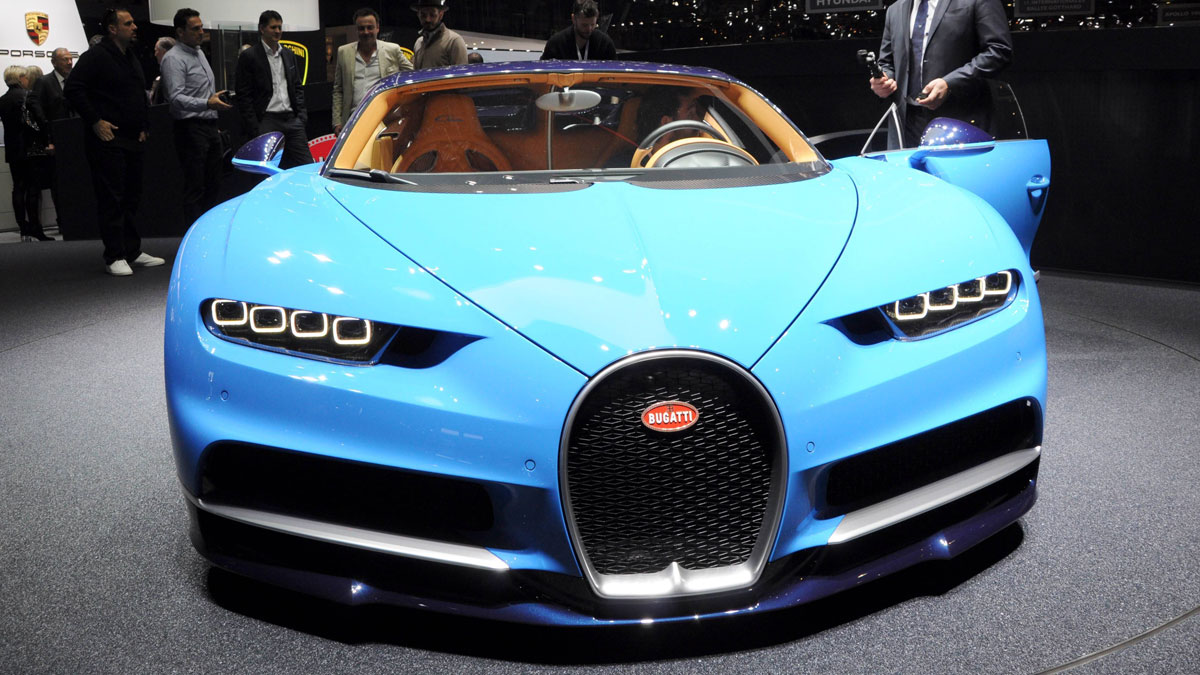 Milliardär rast mit 400km/h über die Autobahn: Bugatti-Sprecherin gibt Statement ab