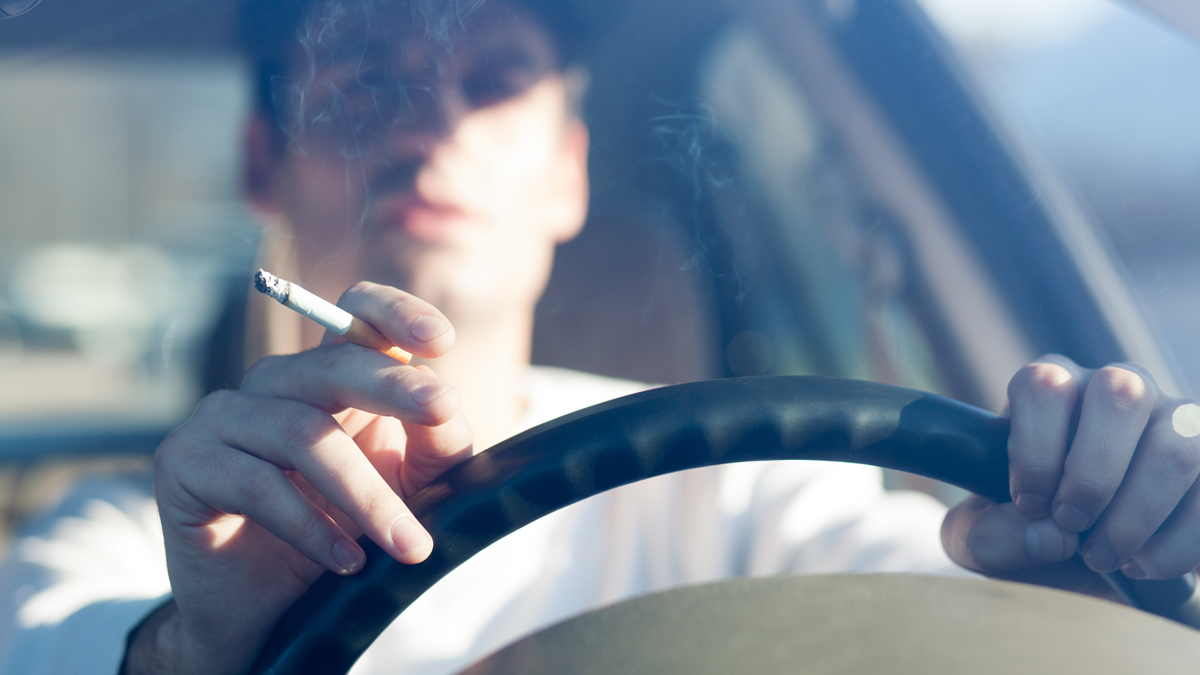 Rauchen im Auto: Neuer Gesetzentwurf sieht harte Strafe vor