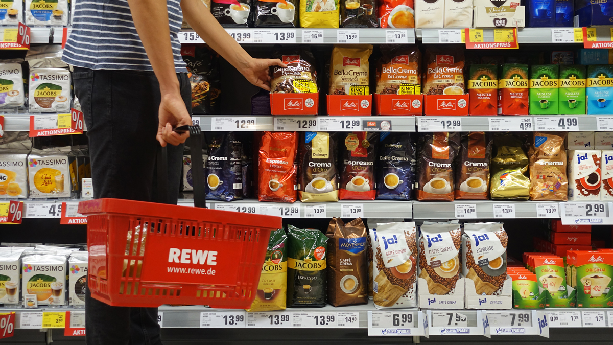 Boykott bei Rewe und Co: Supermärkte verbannen russische Produkte