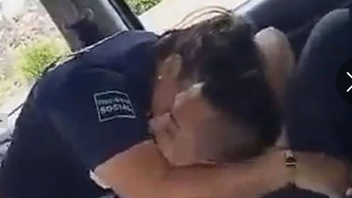 Virales Video: Polizisten beim Sex erwischt