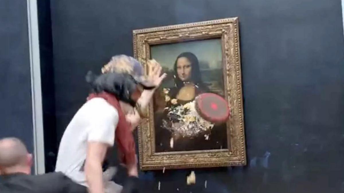 Virales Video: Schockierender Torten-Anschlag auf Mona Lisa