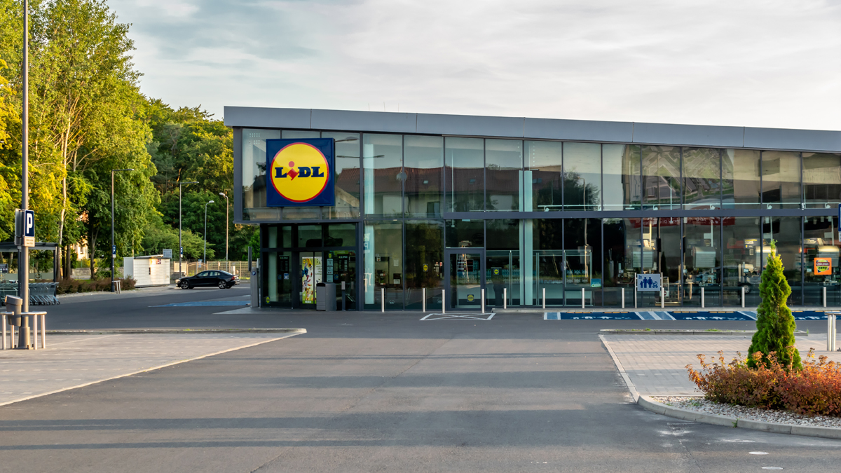Shell kooperiert mit Lidl Wie Kunden jetzt günstiger tanken können