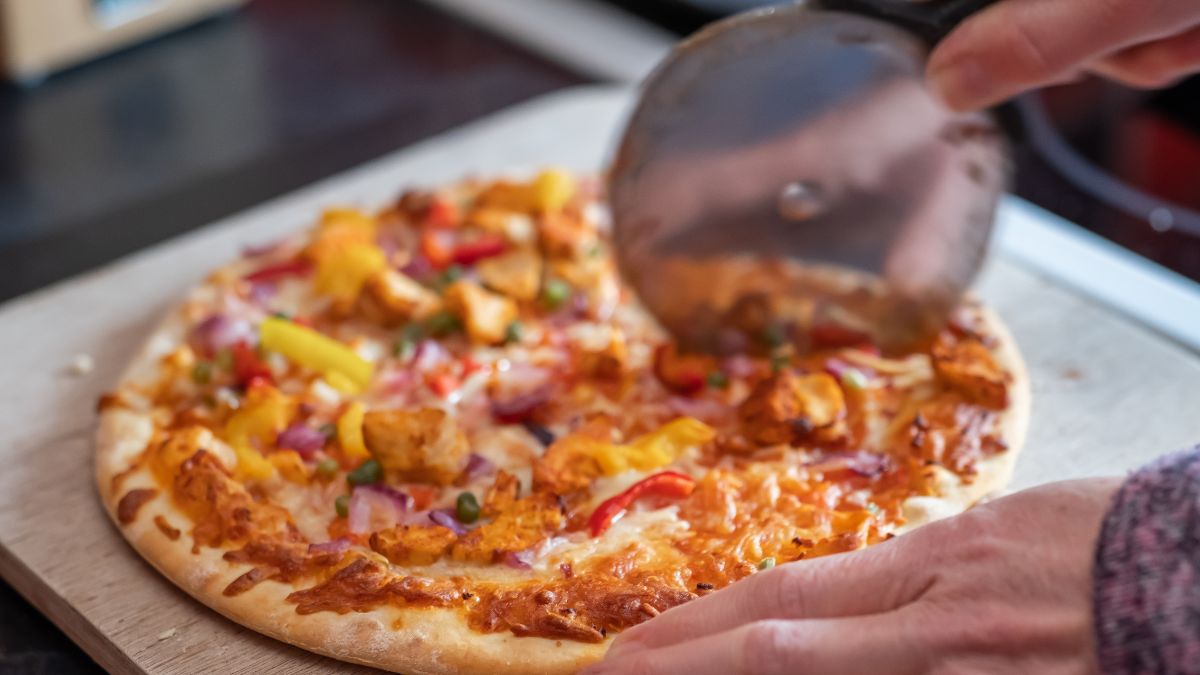Verblüffender Trick macht Tiefkühl-Pizza unglaublich lecker