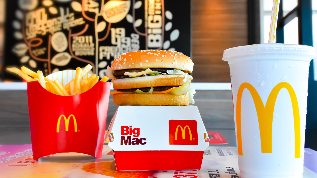 Kunde schießt McDonald’s-Mitarbeiter in den Hals