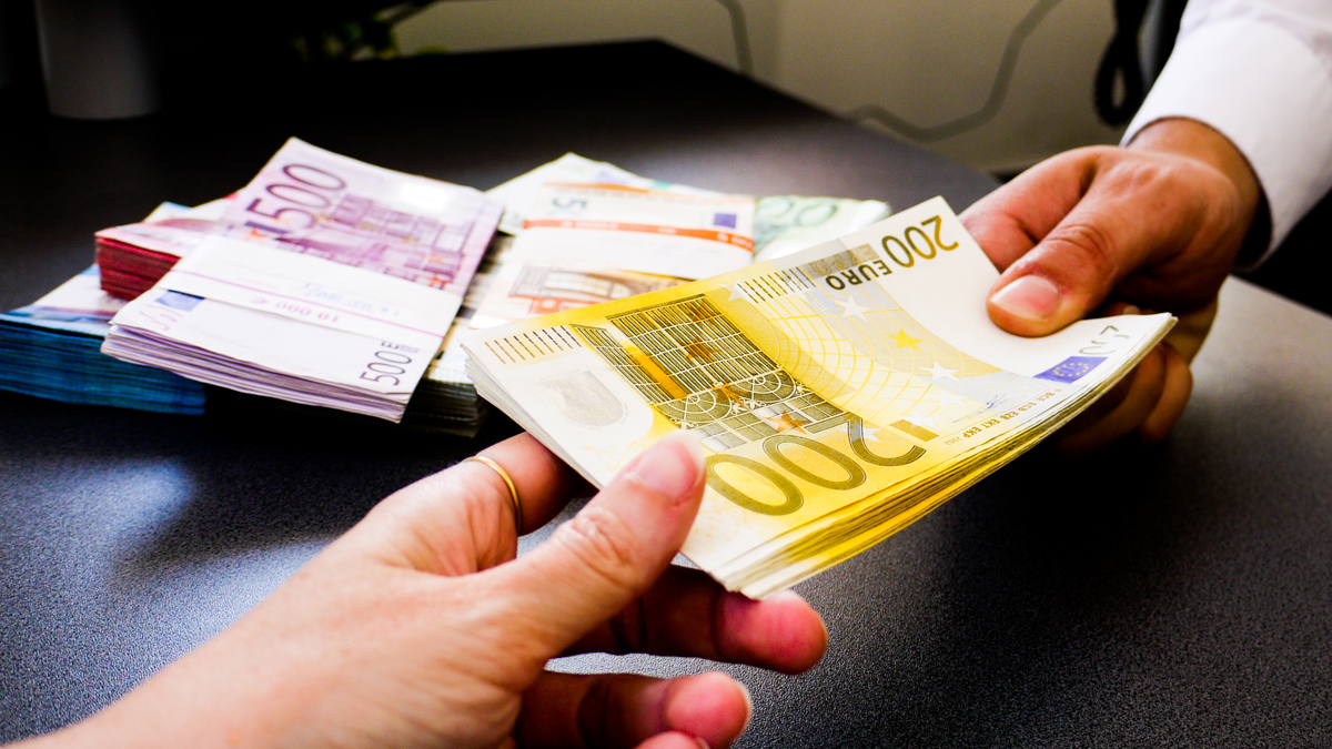 Einmaliger Zuschuss im Juni: „Für jeden 200 Euro“ vom Staat geschenkt