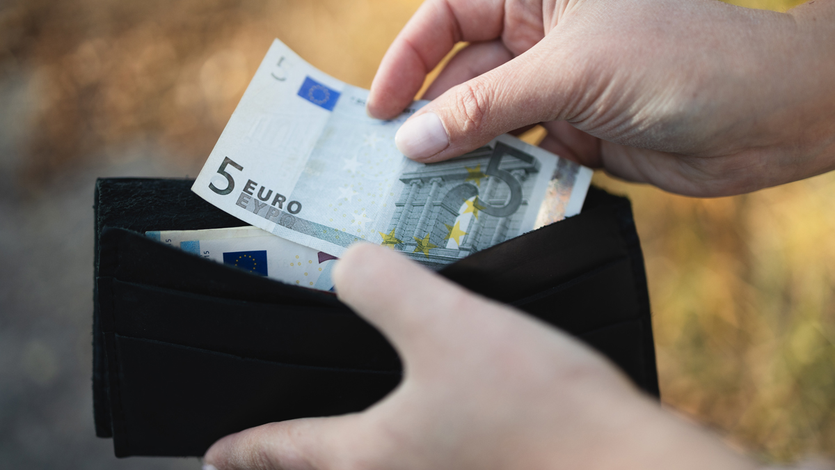 Fünf-Euro-Trick: So kann man 1.000 Euro im Jahr sparen
