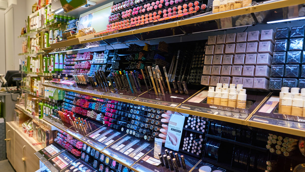 Hunderte Mitarbeiter betroffen: Kosmetikhersteller schließt alle deutschen Filialen