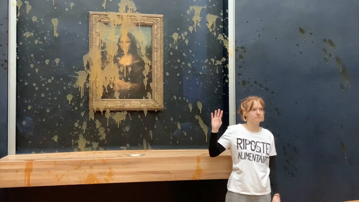 Mona Lisa: Klima-Aktivisten attackieren berühmtes Gemälde mit Suppe
