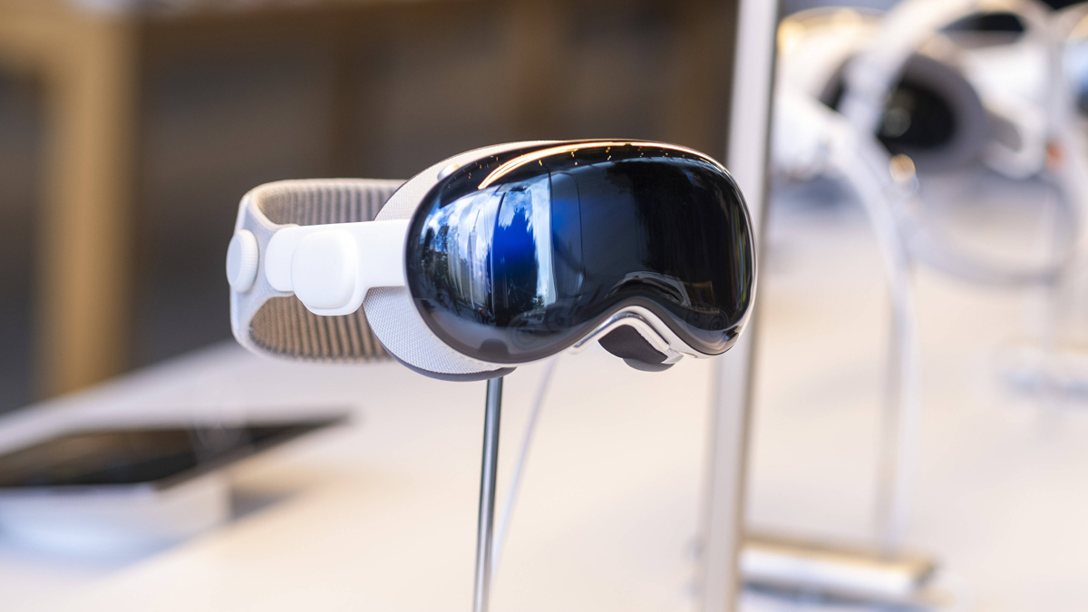 Apple Vision Pro: Tesla-Fahrer mit neuer VR-Brille am Steuer erwischt